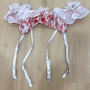 Gilligan and O’Malley red + white ruffle floral garter belt size Large